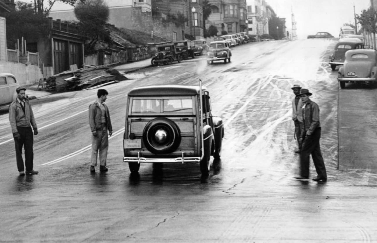 Broadway between Laguna and Webster Streets, 1947