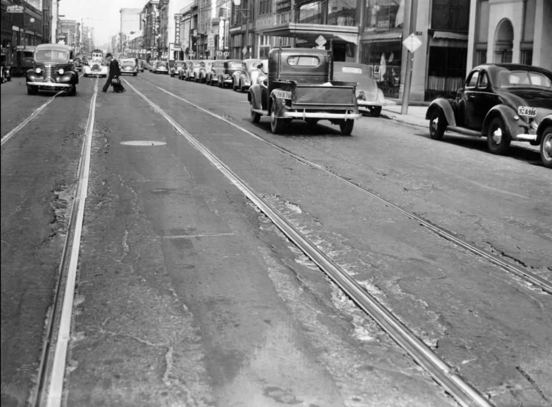 Mission Street between 7th and 8th streets, 1940