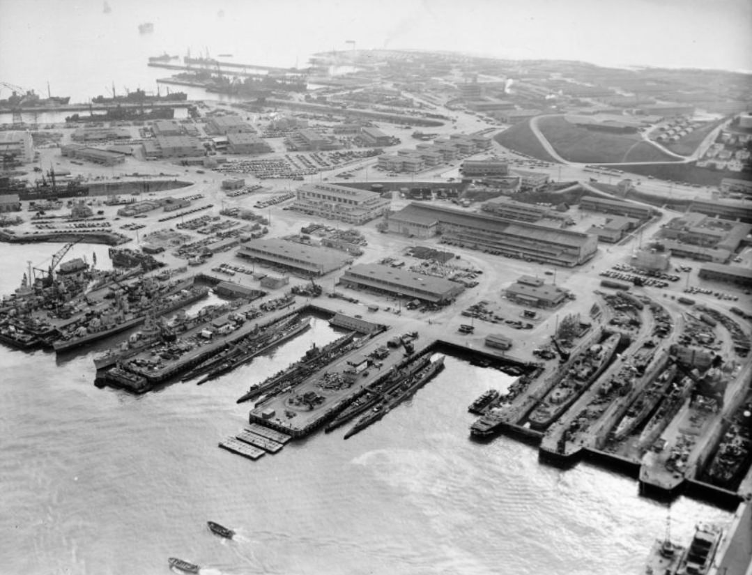 Aerial view of Hunters Point Naval Shipyard, 1946