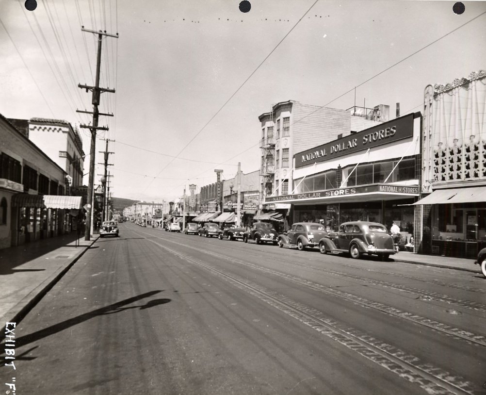 Chestnut Street, 1945