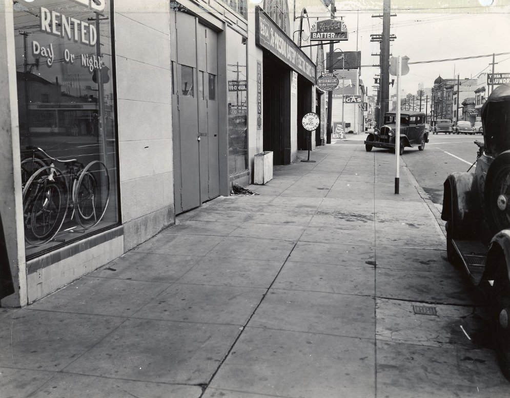 2200 block of Lombard Street, 1940
