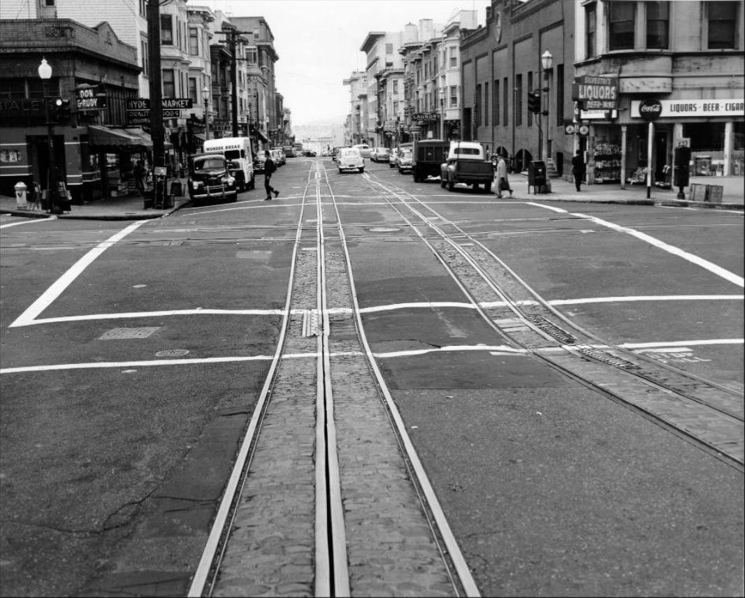 Looking south on Hyde Street at California, 1954.