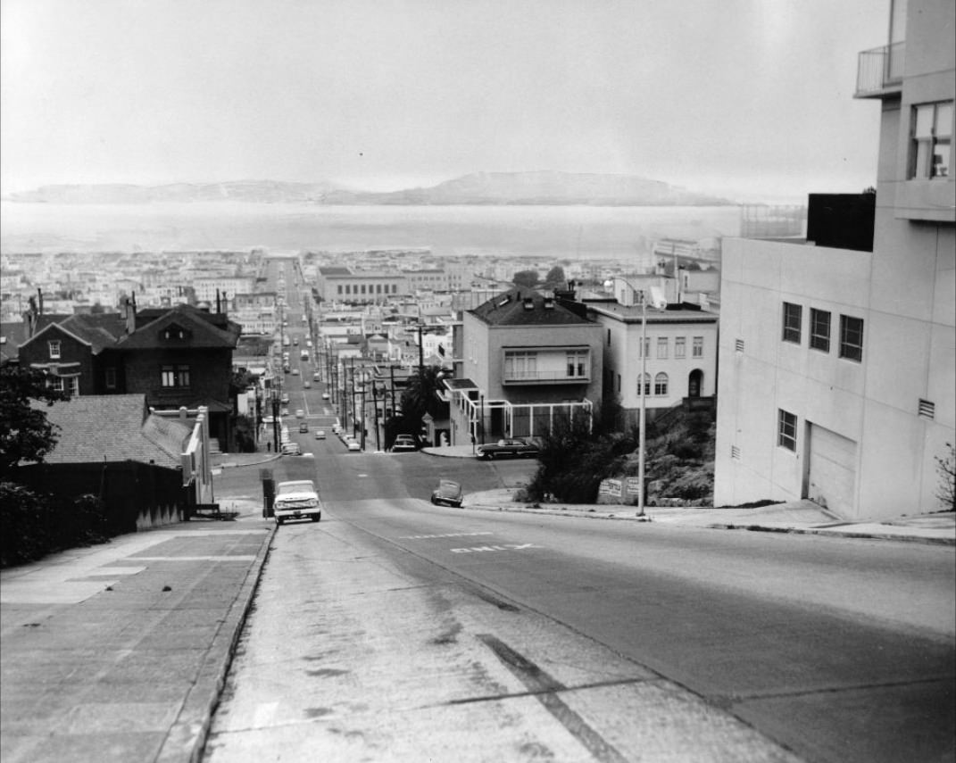 Fillmore Street hill between Vallejo and Green streets, 1959.