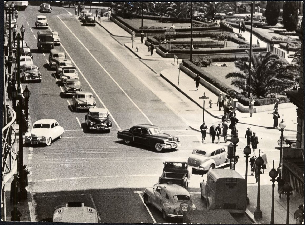 The intersection of Post and Powell Streets, 1950.