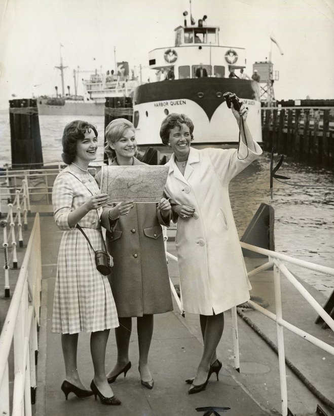 Liz Young, Linda Mondin, and Mary Lou Growney at the San Francisco waterfront, 1962.