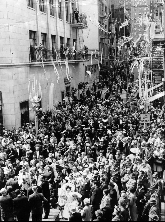 Crowd on Maiden Lane for the annual Spring Festival, 1961.
