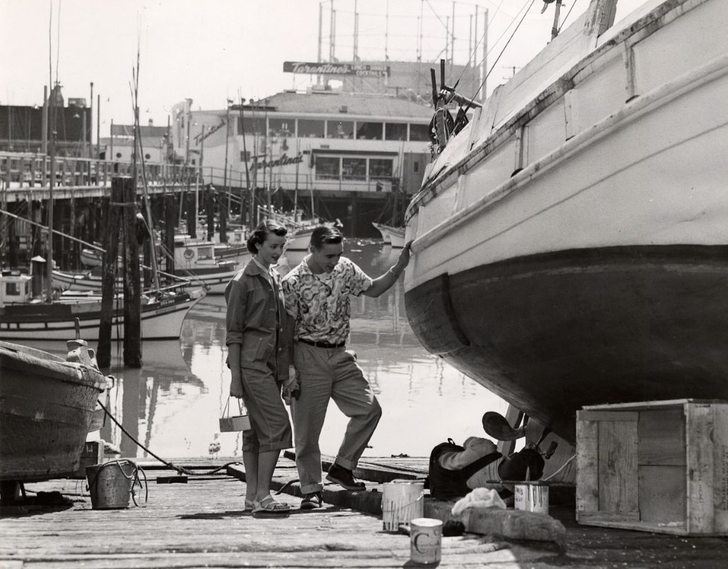 Tourists Carol Lyle and Dwane Hodgson at Fisherman's Wharf, 1953.