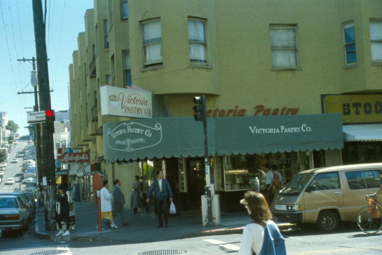 Victoria Pastry Company at Stockton and Vallejo Street, 1986.