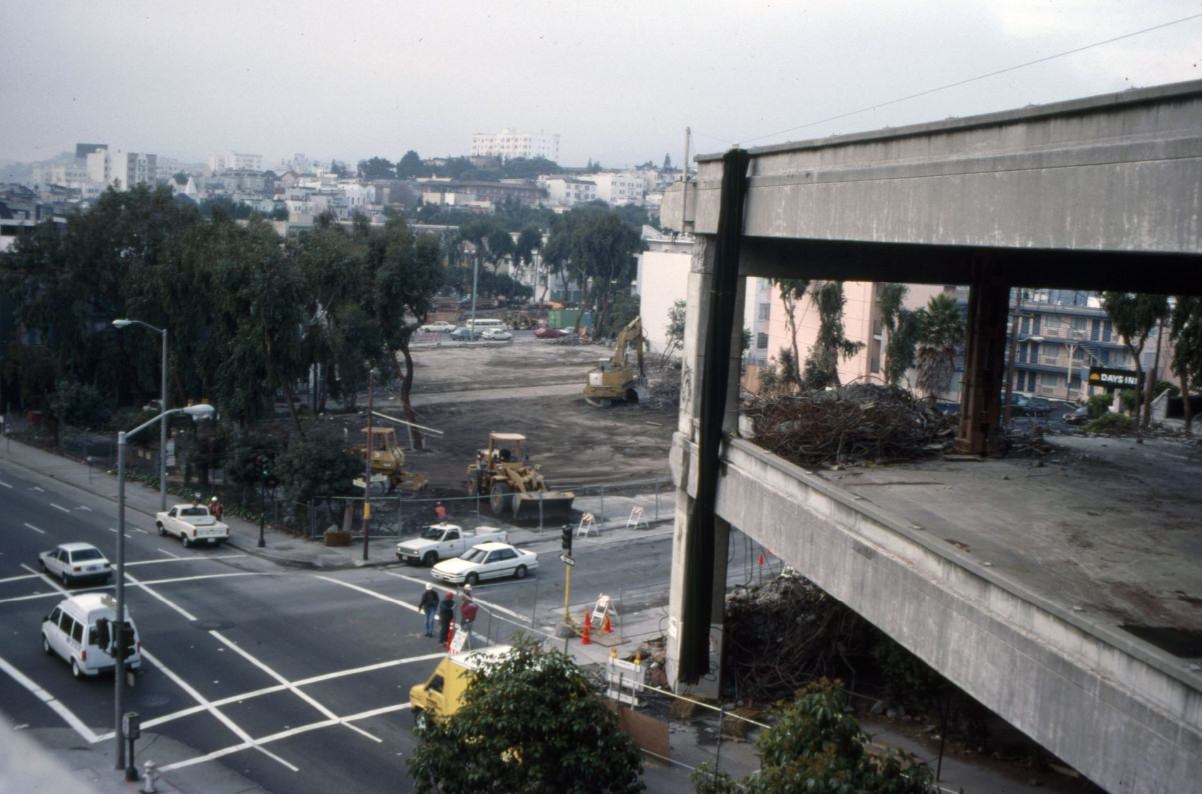 Central Freeway demolition, Grove and Gough, 1992.