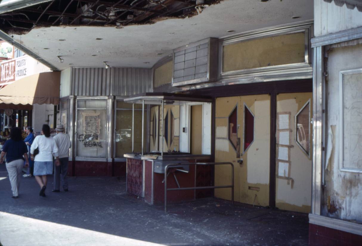 Grand Theater entrance at 2665 Mission Street, 1991.