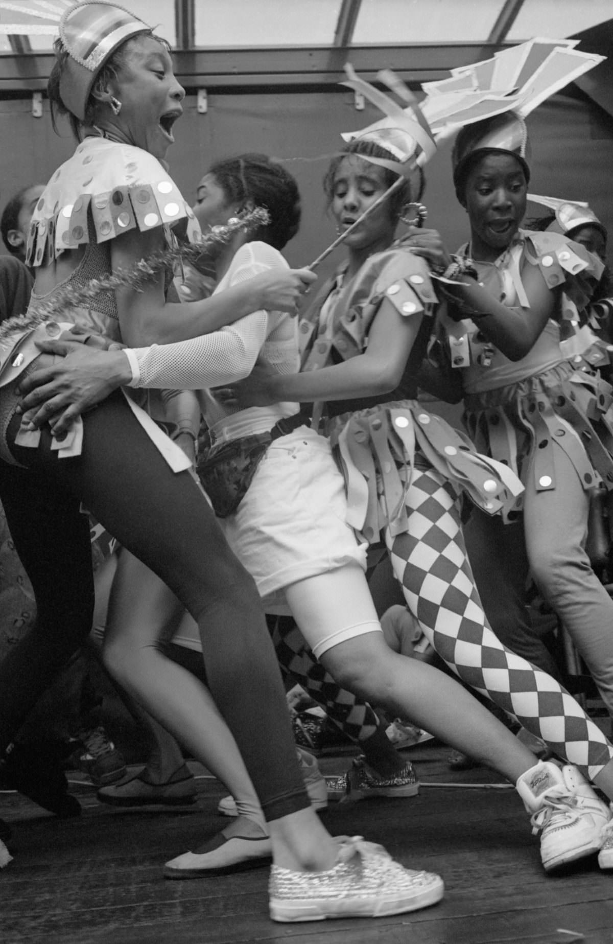 Stunning Photos of the 1992 Notting Hill Carnival that show the Celebration of Caribbean Culture