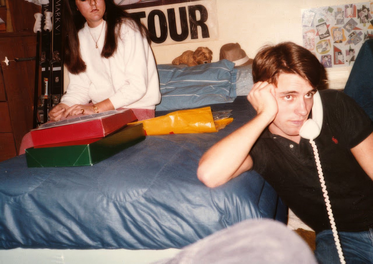 70 Cool Vintage Photos Capturing Teenagers at their Homes from the 1980s