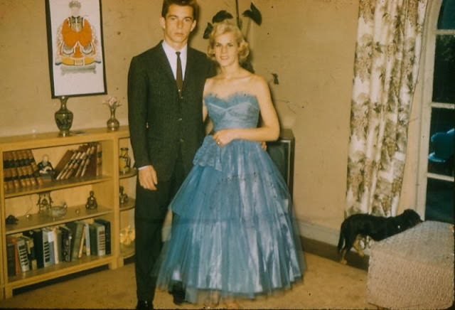 Lovely Vintage Photos of 1950s Prom Couples in Their Finest: A Glimpse into the Past