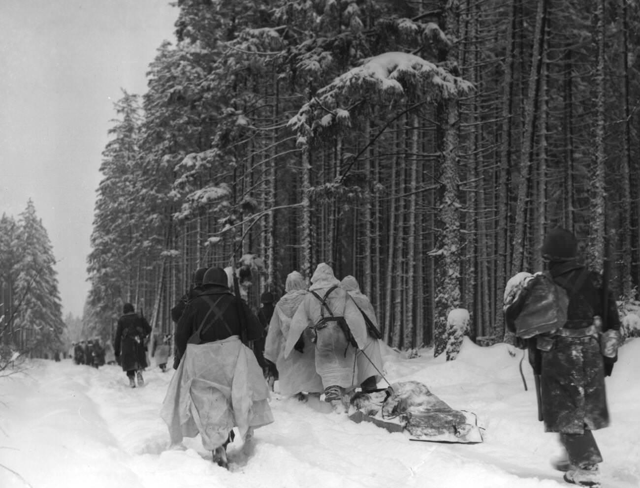 82nd U.S Airborne Division in Heresbach (Belgium), 1945.