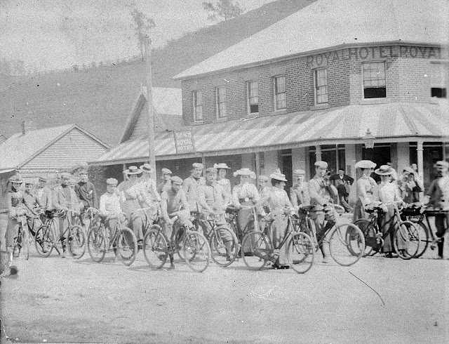 Waratah Rovers Bicycle Club on tour. Sydney - Campbelltown - Appin - Bulli - South Coast. Photo taken at Picton outside the Royal Hotel, 1900.
