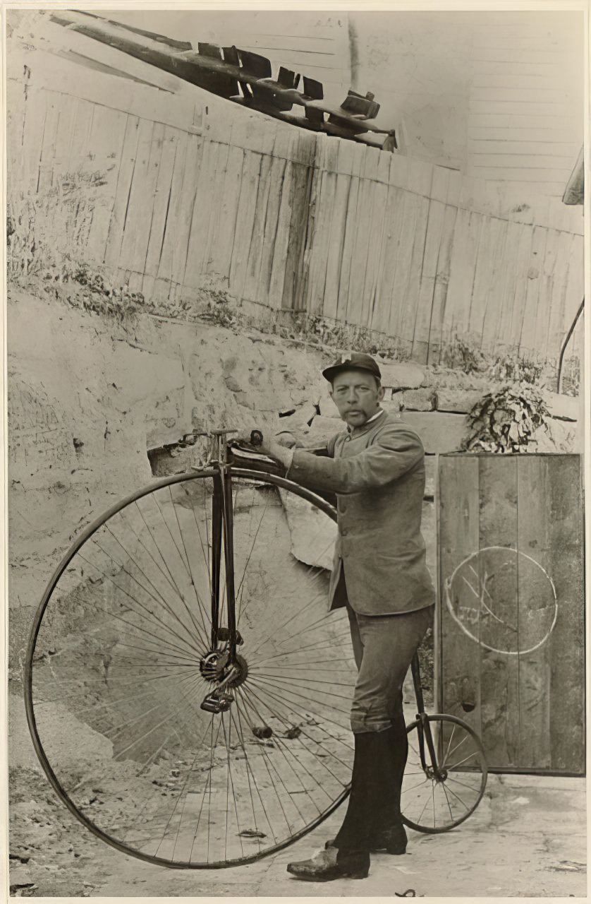 Alfred Lee and a penny-farthing, Glen Street, North Sydney, .