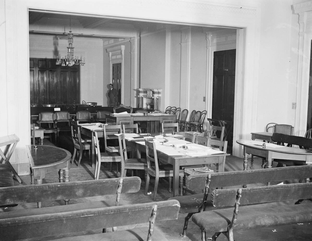 The fateful session of the Dail Eireann opened at the New University College Dublin, 1921.