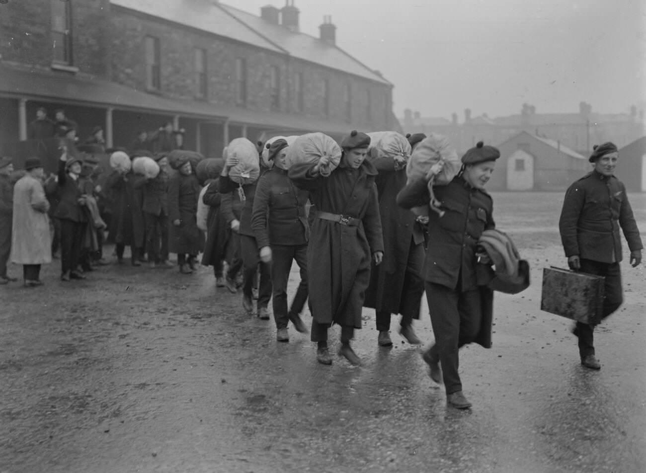 Auxiliaries arriving at Beggars Bush Barracks, Dublin for demobilisation, 1922.