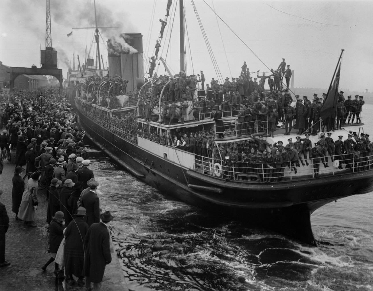 Dublin's farewell to British troops as the troopship moved away, 1922.