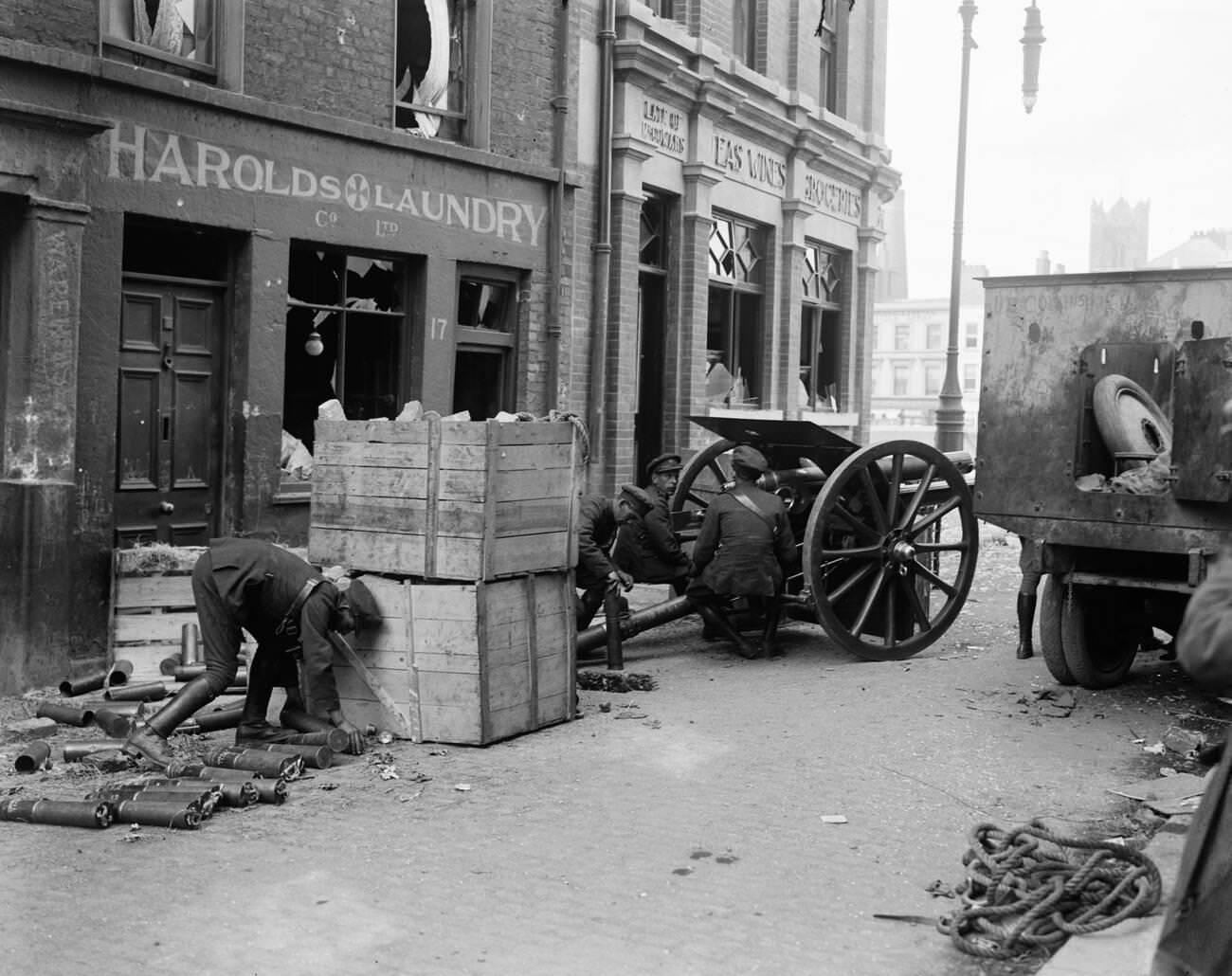 An Irish Free State 18 pounder gun bombarding the Four Courts before the capture, 1922.