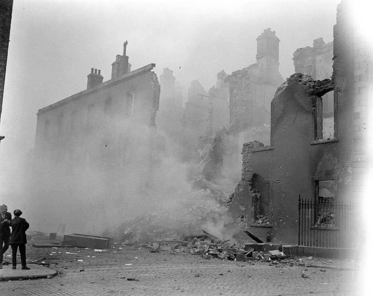 The Four Courts in Dublin ablaze with the western block of the building containing the Irish Public Record Office, 1922.