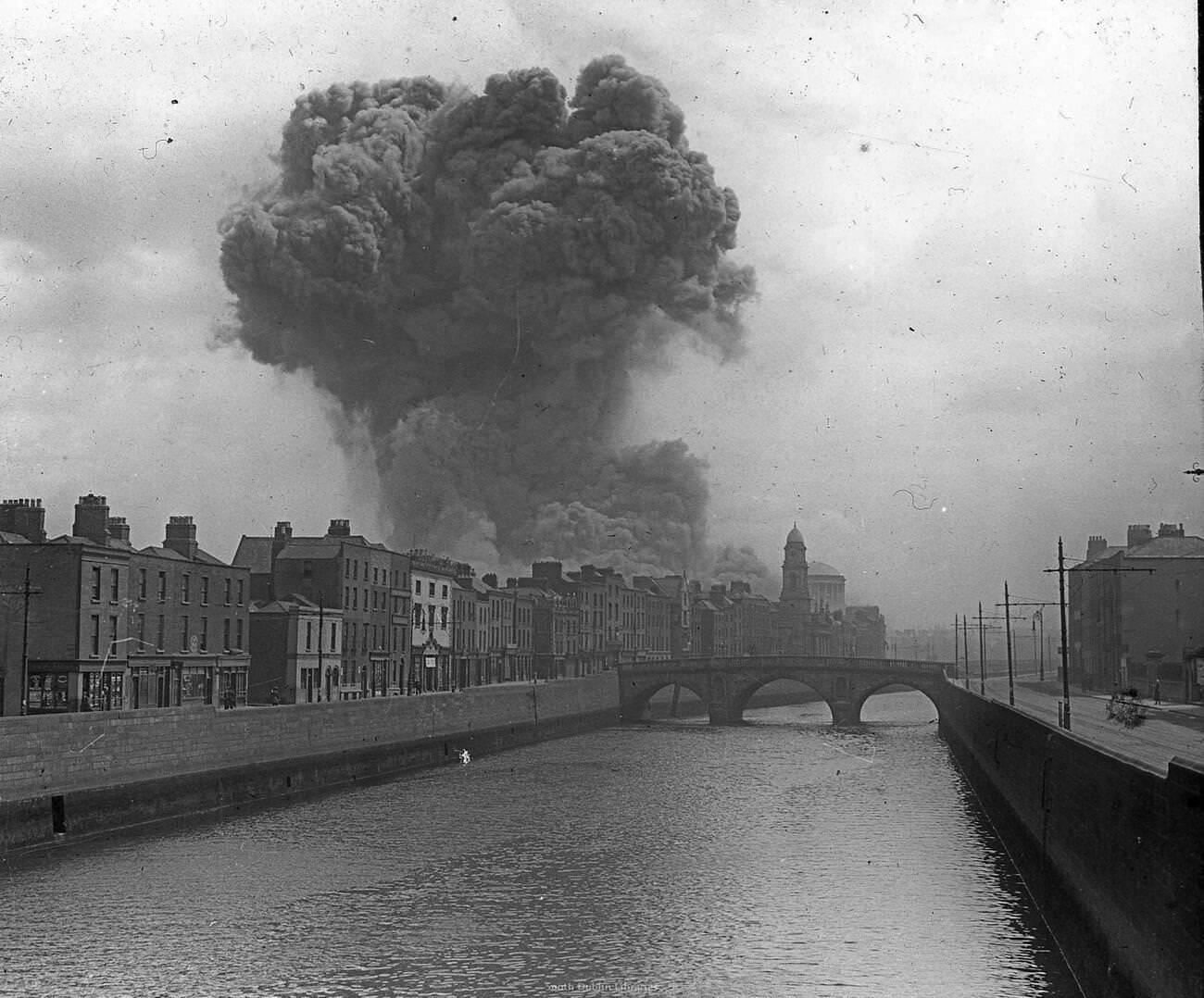 The Four Courts exploding during the Irish Civil War, 1922.