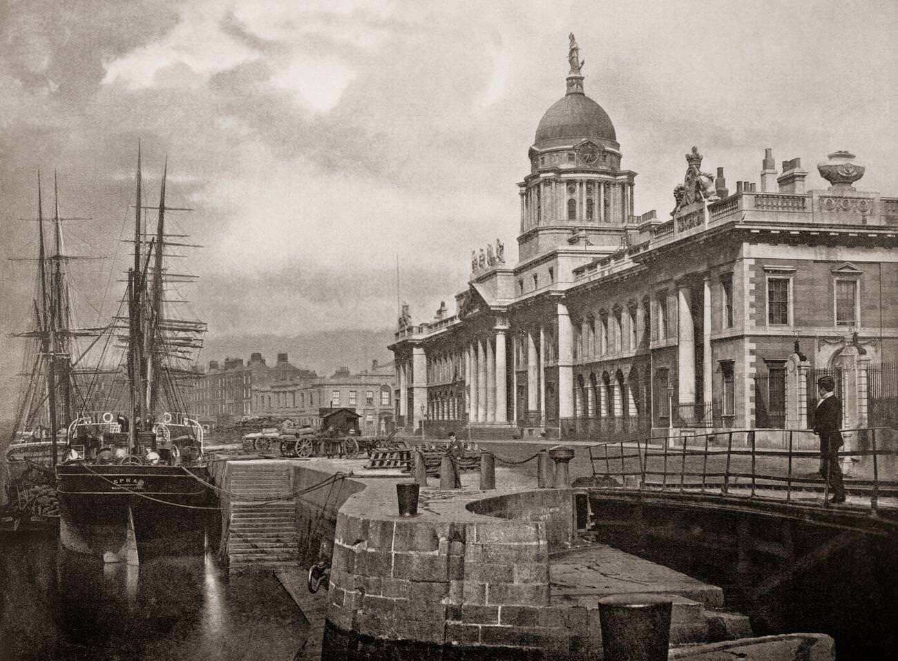 The neoclassical 18th century Custom House alongside the River Liffey in Dublin, Ireland.