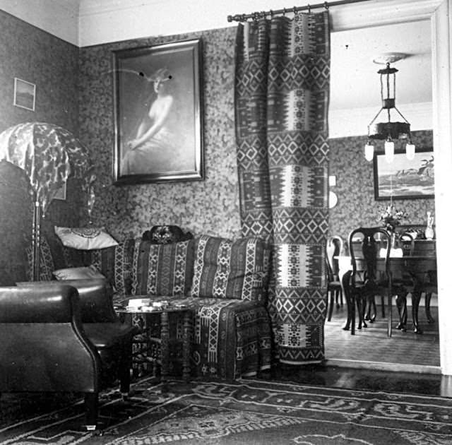 A Glimpse into Edwardian House Interiors: A Journey Back in Time