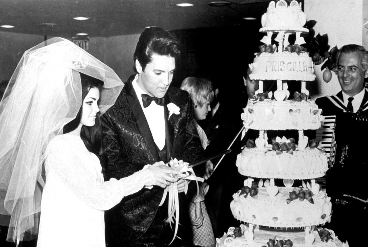 Fabulous Photos of Elvis and Priscilla Presley on Their Wedding Day on May 1, 1967