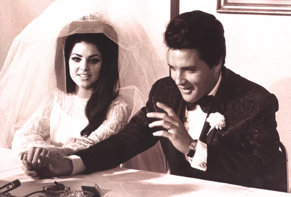 Fabulous Photos of Elvis and Priscilla Presley on Their Wedding Day on May 1, 1967