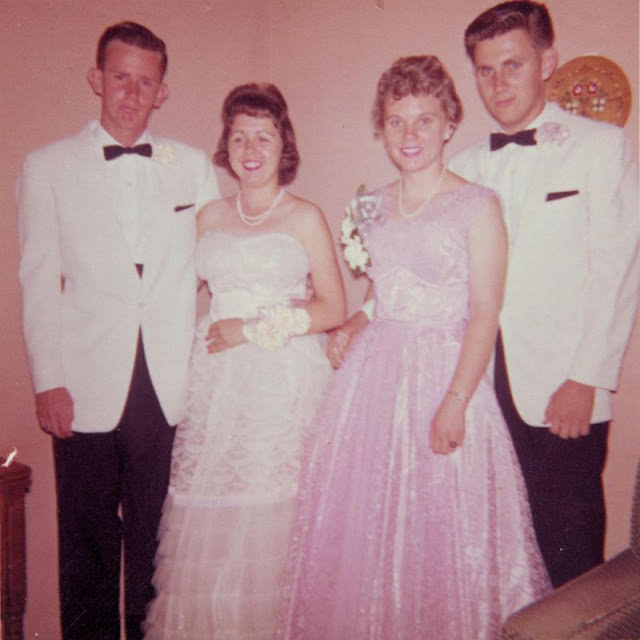 High School Prom Dresses in the 1950s: Glamour and Dreams thorough Fabulous Vintage Photos