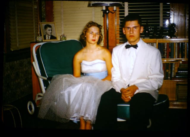 High School Prom Dresses in the 1950s: Glamour and Dreams thorough Fabulous Vintage Photos