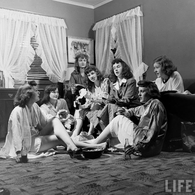 Stunning Vintage Photos of High School Teenagers in Des Moines, Iowa, 1947