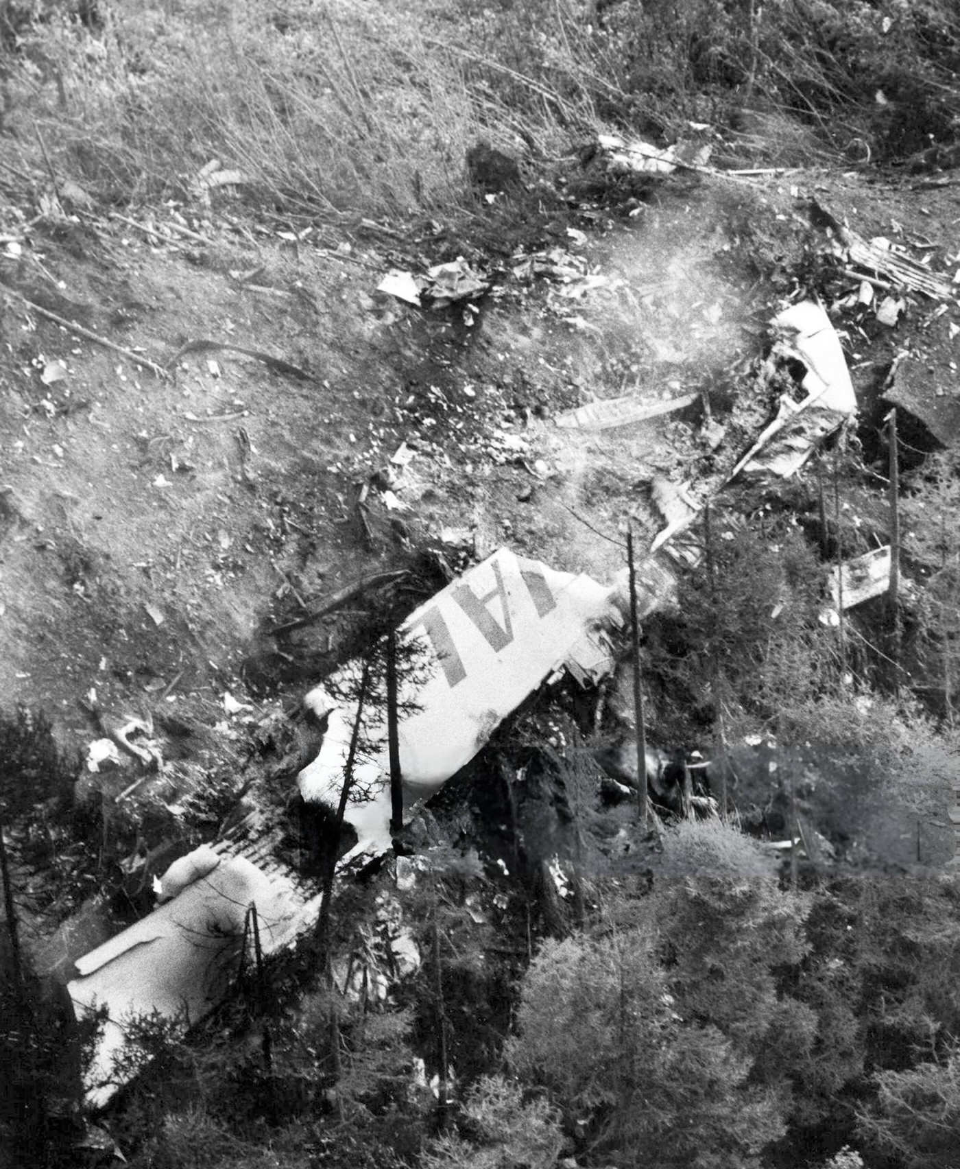 The Deadliest Crash of Japan Air Lines Flight 123 that Killed 520 People