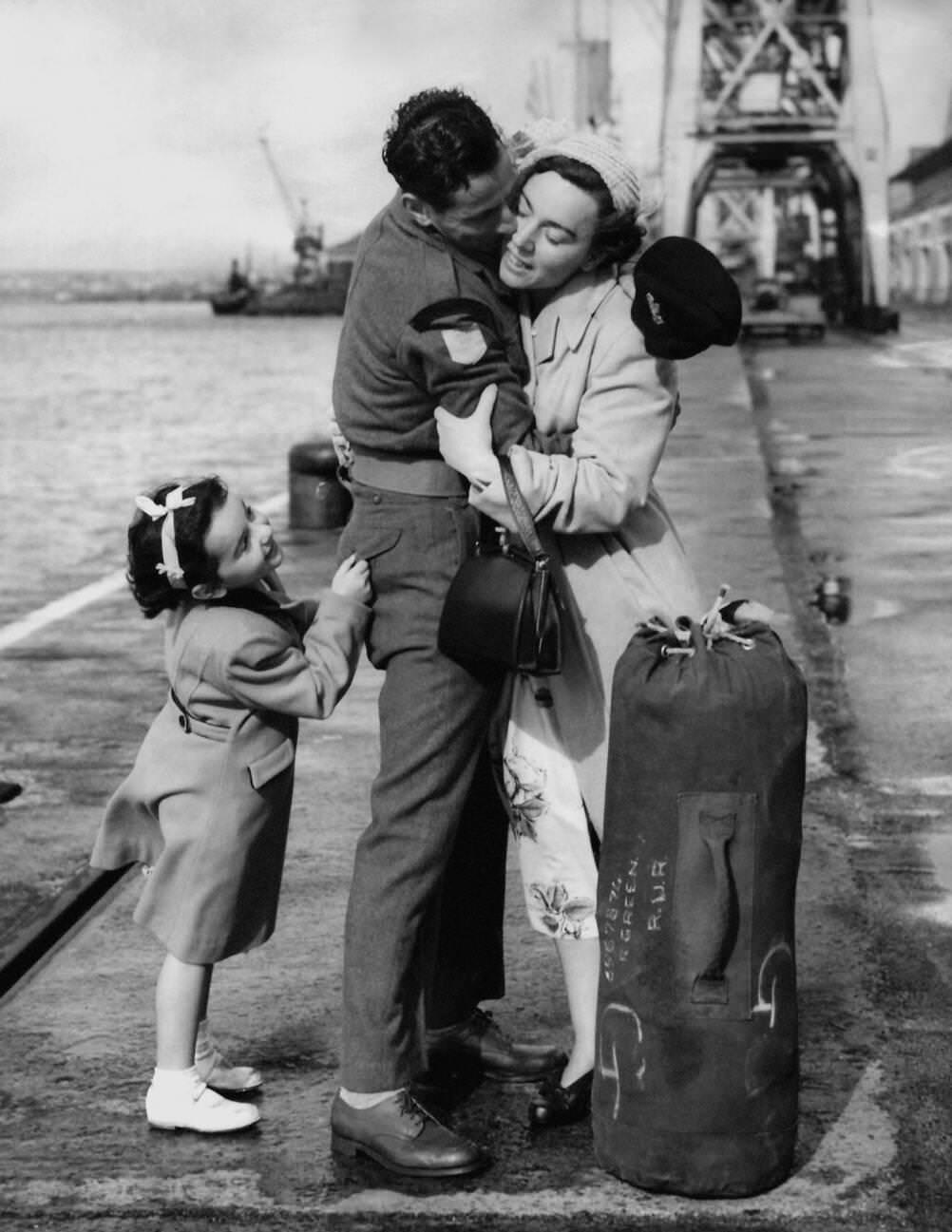 The Korean War - British Army - Prisoner Repatriation - Southampton, 1953.