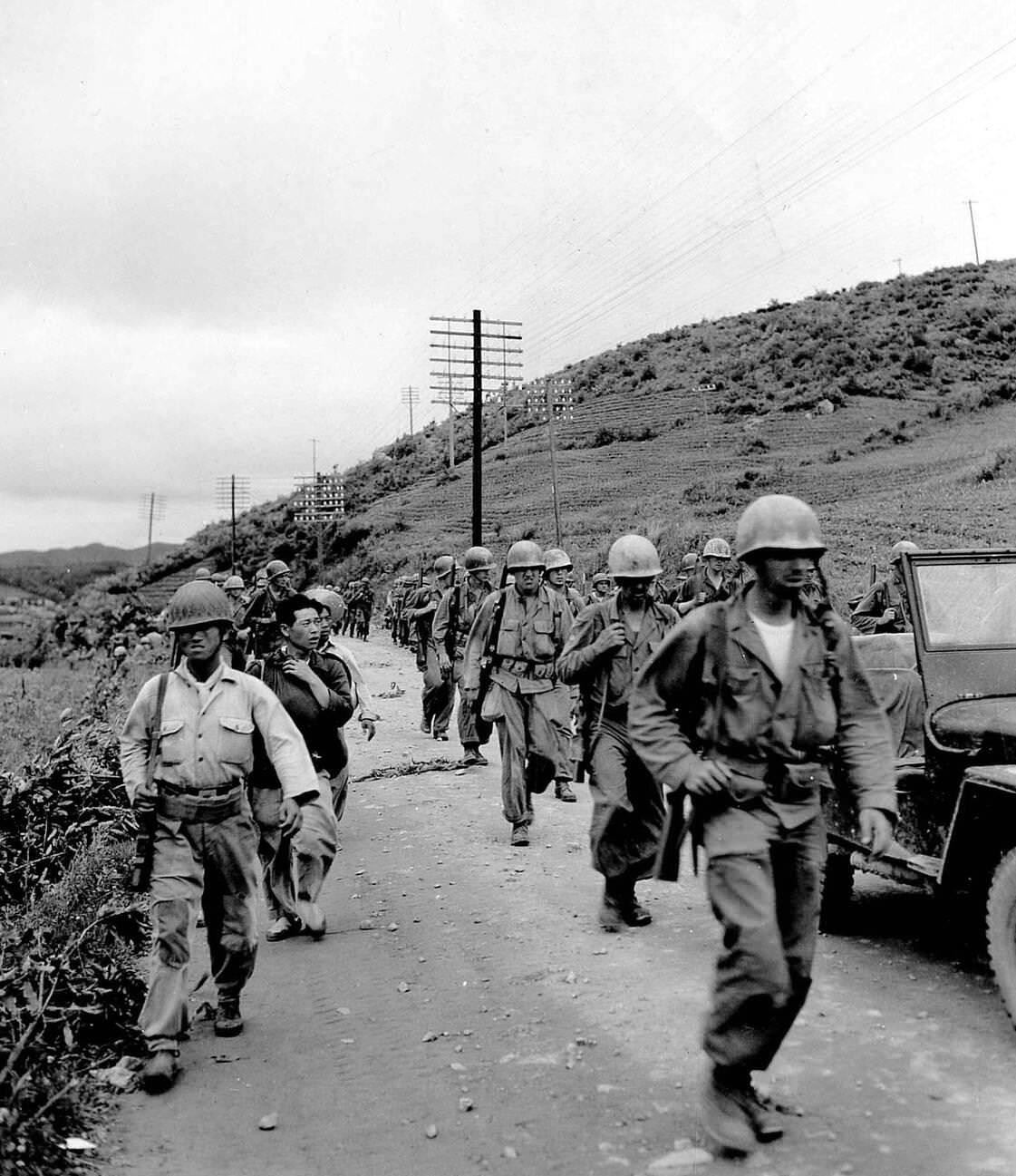 Korean War Photos: 21st Infantry Regiment in the Kum River Area, 1950.