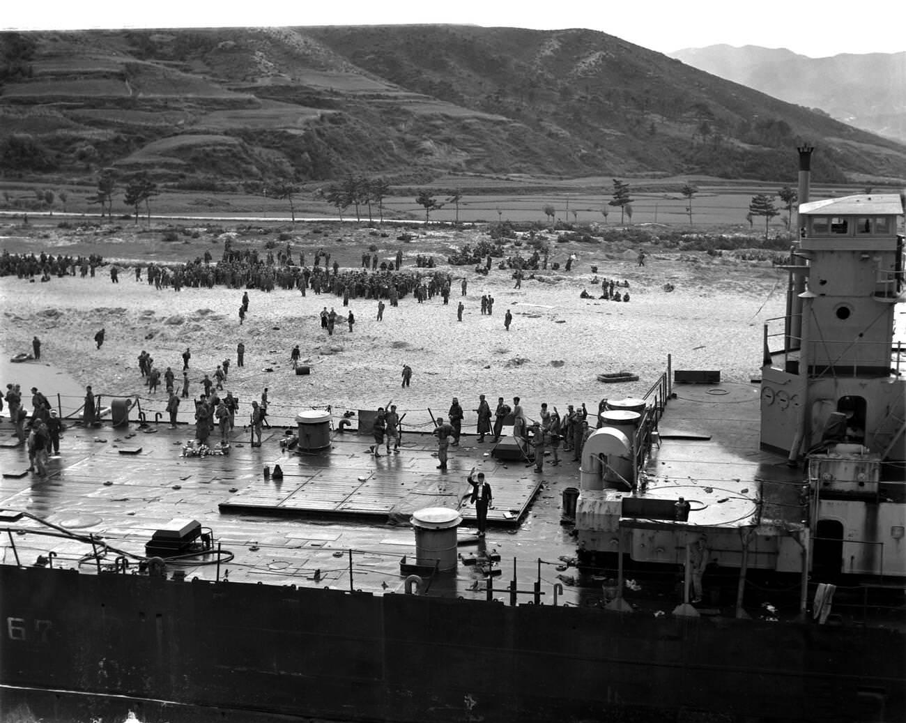 Korean War, ROK Diversionary Landing, 1950.