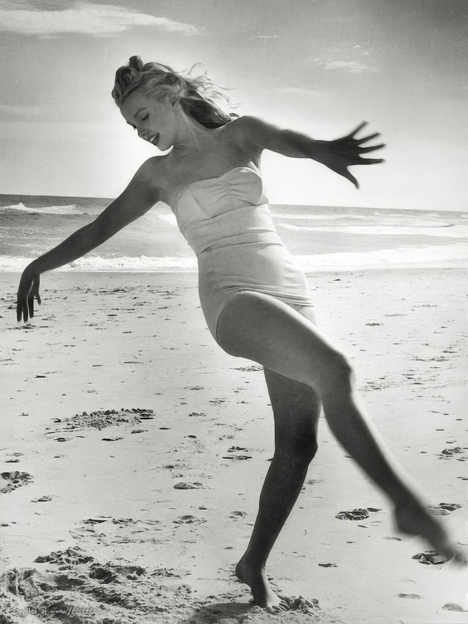 A Day at the Beach with 23-Year-Old Marilyn Monroe: Tobay Beach, in the Summer of 1949