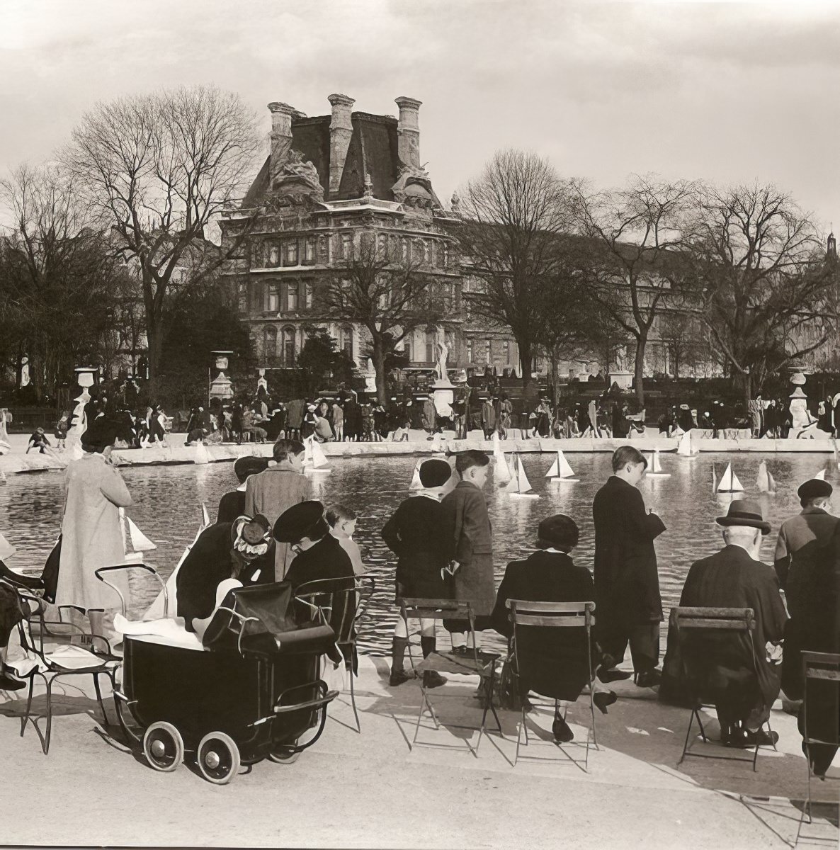 A Photographic Tour of Paris in the 1930s Through Roger-Viollet's Lens