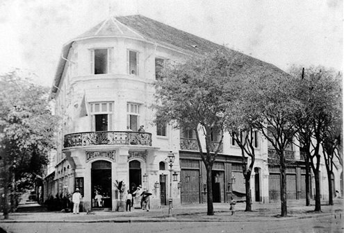 Rotonde Café, 1890s