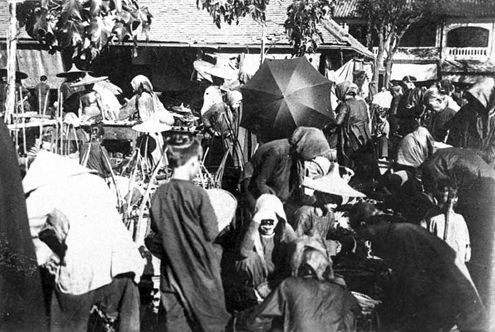 Vendors in Saigon Market, 1890s