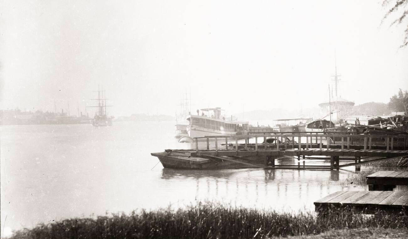 View of the port in Saigon, 1800s.