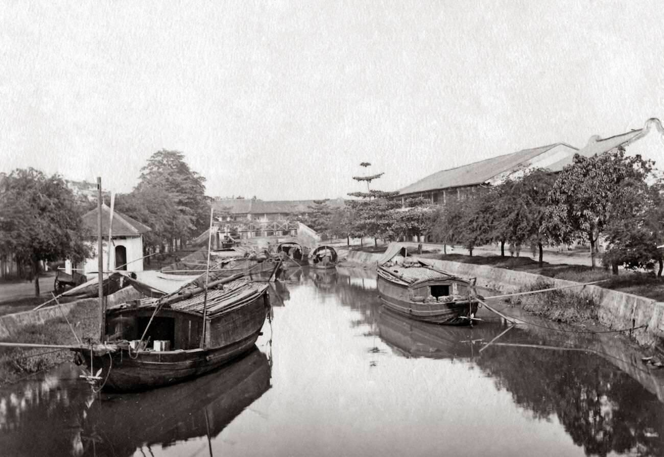 A canal in the Cholon district of Saigon, 1890s.