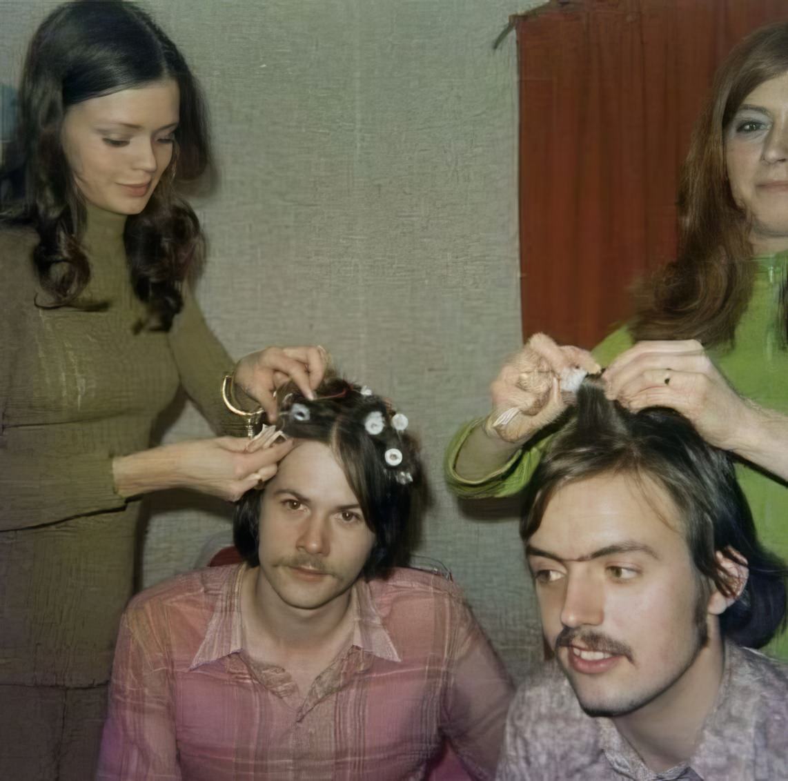 Vintage Photos of Student House Parties in the 1960s