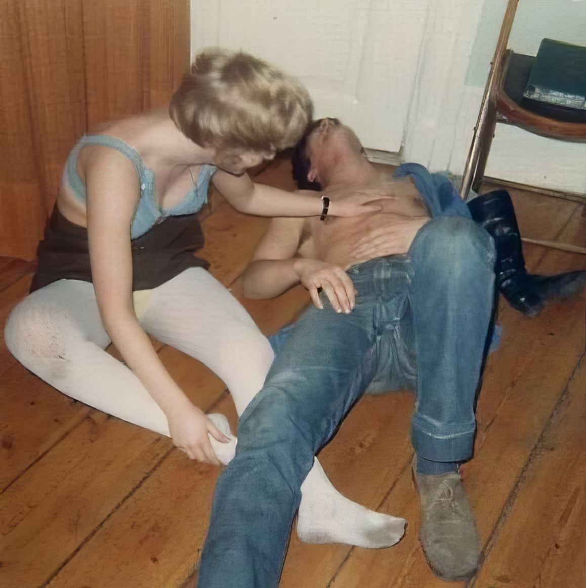 Vintage Photos of Student House Parties in the 1960s