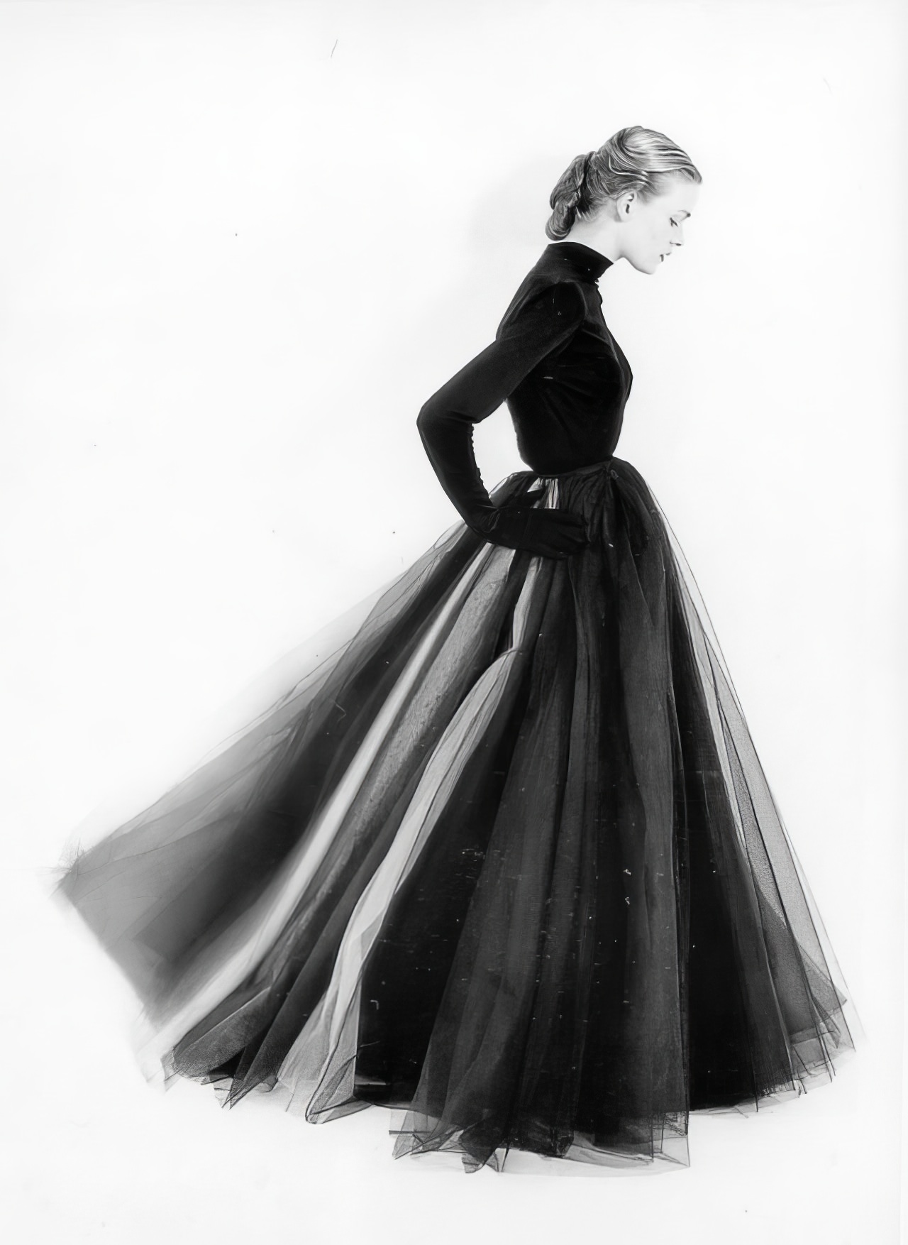 Susan Abraham in layers of tulle, 1951.