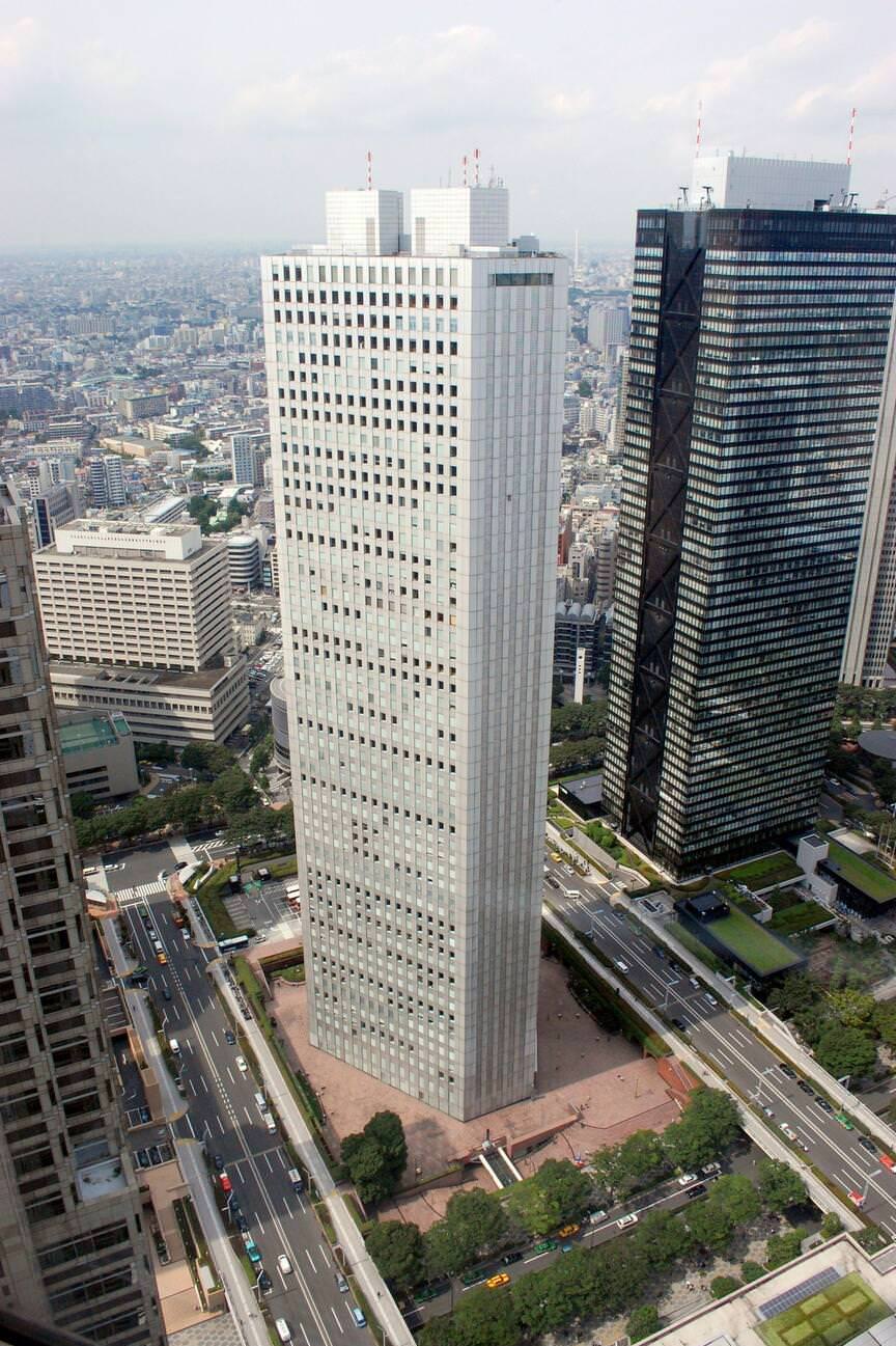 Sumitomo Building in Shinjuku, Tokyo, 2009.