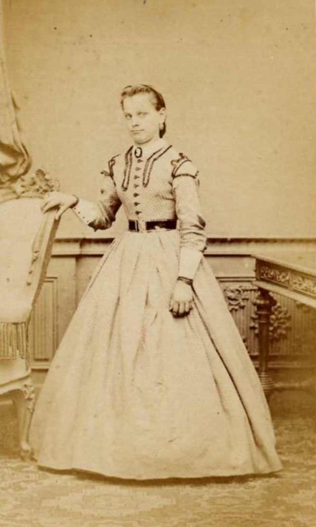 A Glimpse into Victorian Girls Fashion in the1860s