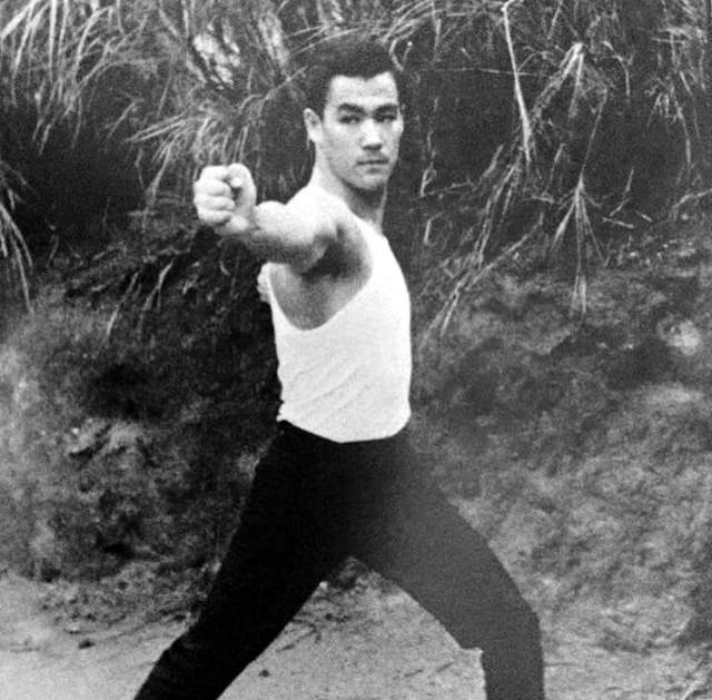 Young Bruce Lee: Life Story and Fabulous Photos of a Martial Arts Icon