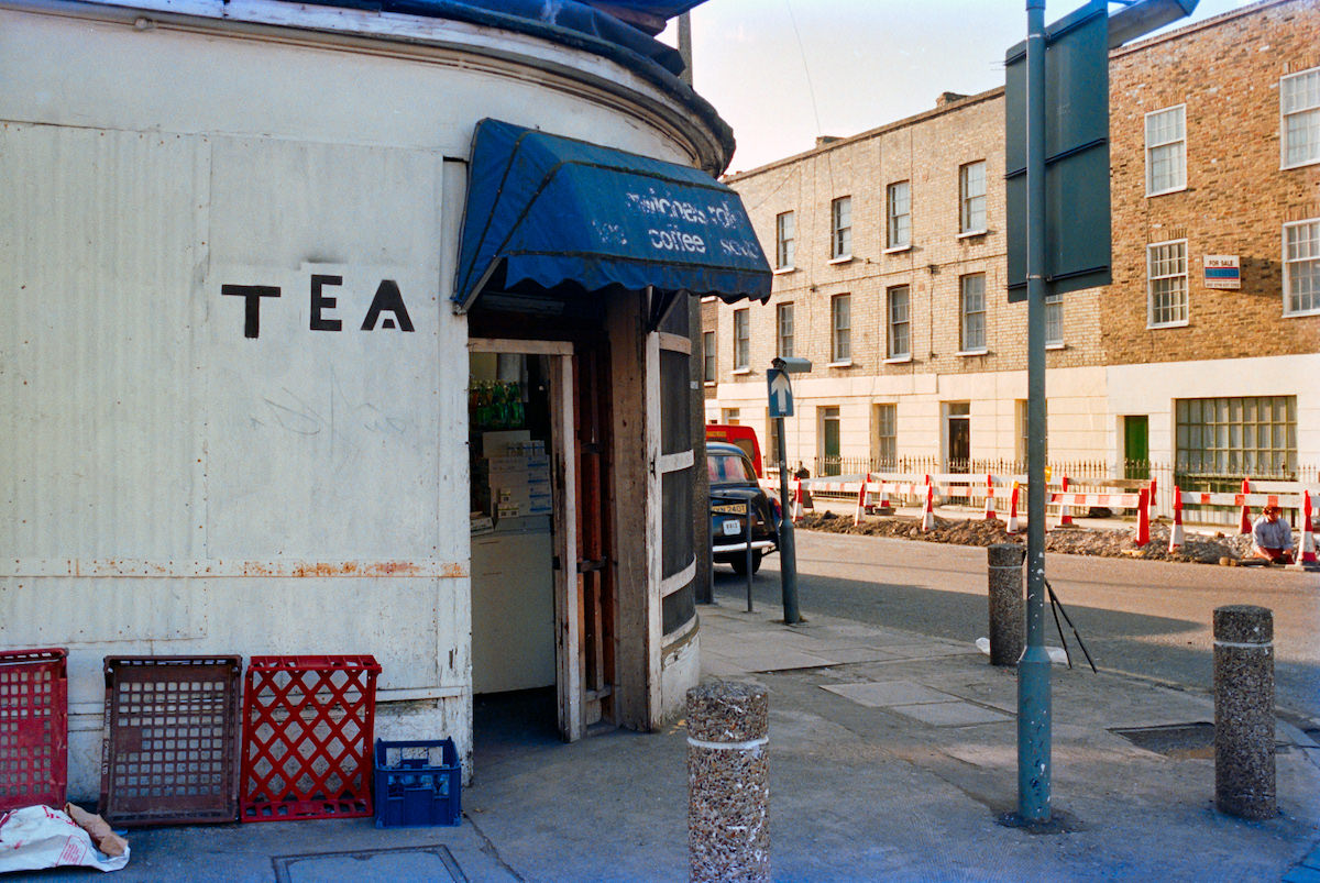 Café, Caledonian Rd, Pentonville, Islington, 1990